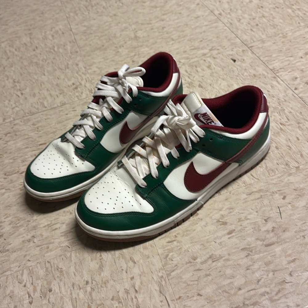 Green and purple dunks